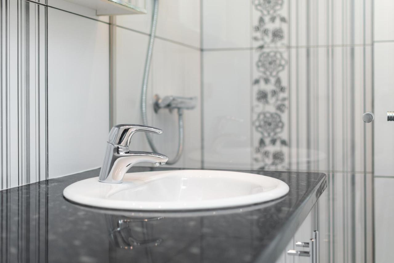 Apartament Chmielna By Your Freedom Warsawa Bagian luar foto